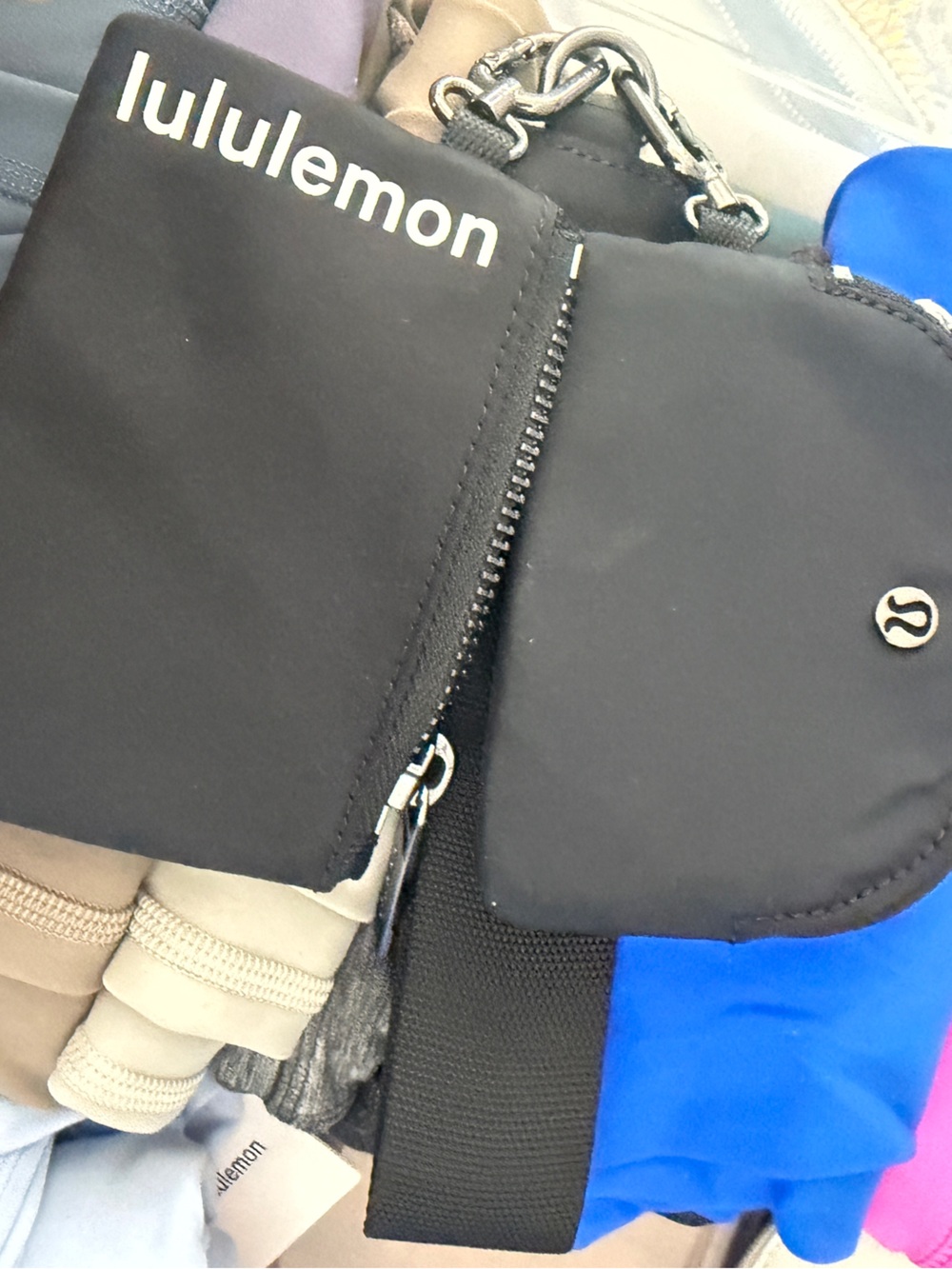Lululemon dual pouch wristlet Black - Picture 2 of 3